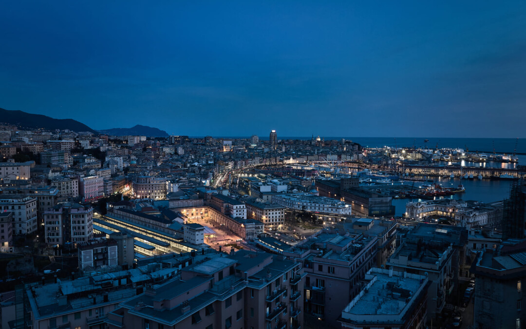 CITY GREEN LIGHT COMPLETA LE INSTALLAZIONI DEL PROGETTO DI RIGENERAZIONE URBANA LIGHTING FOR GENOVA